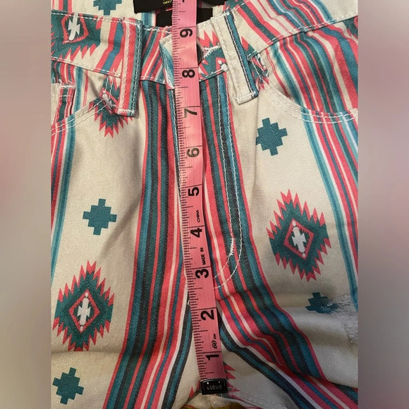 Lucky & Blessed Western Aztec Multicolor Print Mega-Flare Jeans size 2 - Picture 12 of 15